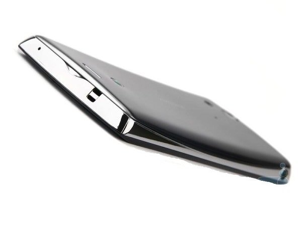 Sony Ericsson Xperia arc — Интерфейс и функциональность