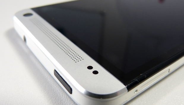  30 000 : HTC One  Galaxy S4?