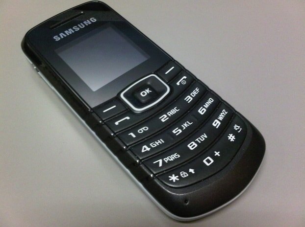Сотовый телефон Samsung GT-E1080
