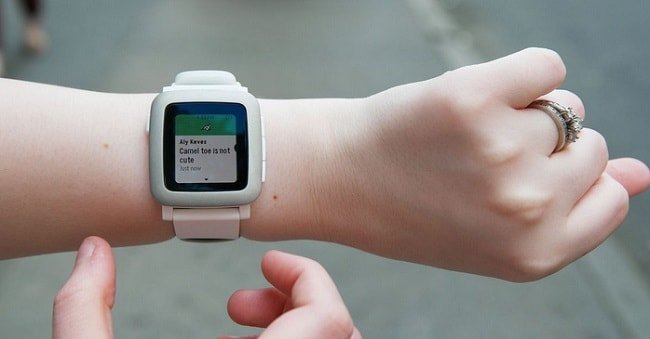 Pebble Time – функциональные умные часы