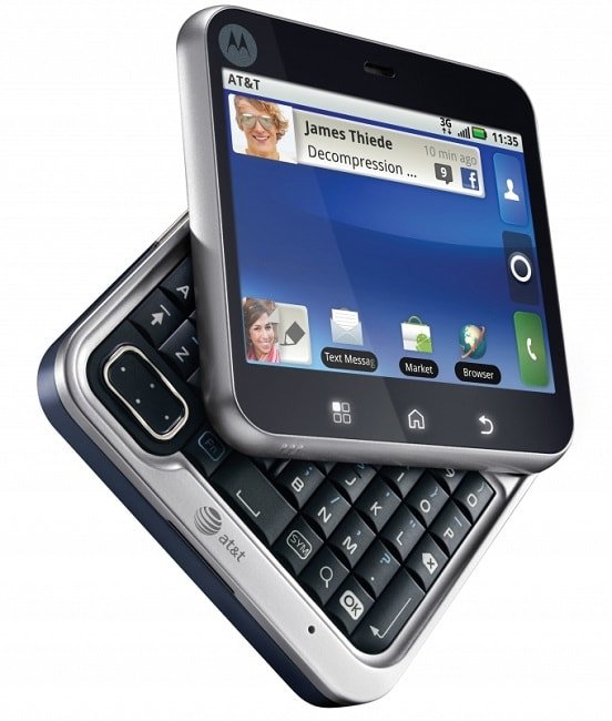 Мобильный телефон FlipOut от компании Motorola