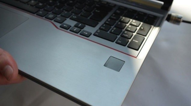 Сканер ладони в планшете и ноутбуке от Fujitsu