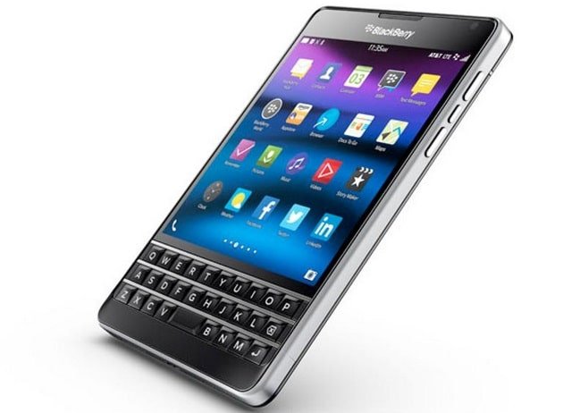Смартфон Blackberry Passport получил квадратный экран рекордного размера