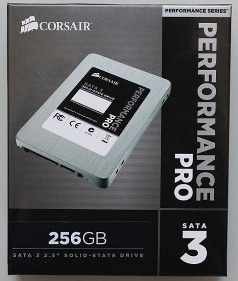 Лицевая сторона упаковки SSD Corsair Performance Pro 256 Гбайт