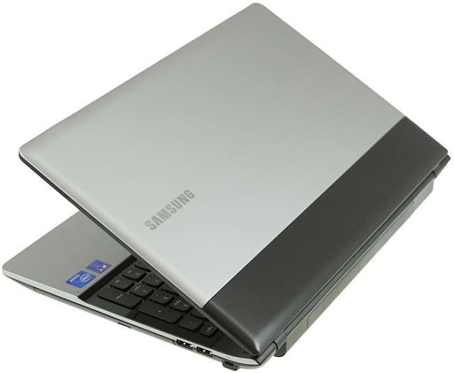 Ноутбук Samsung 300E5