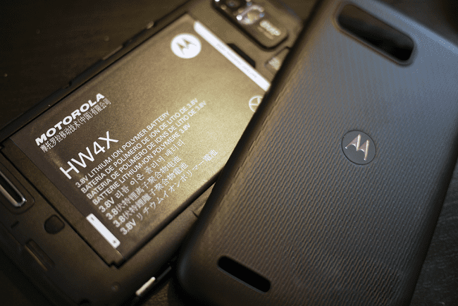 Смартфон Motorola Atrix 2 – надежный аппарат среднего класса