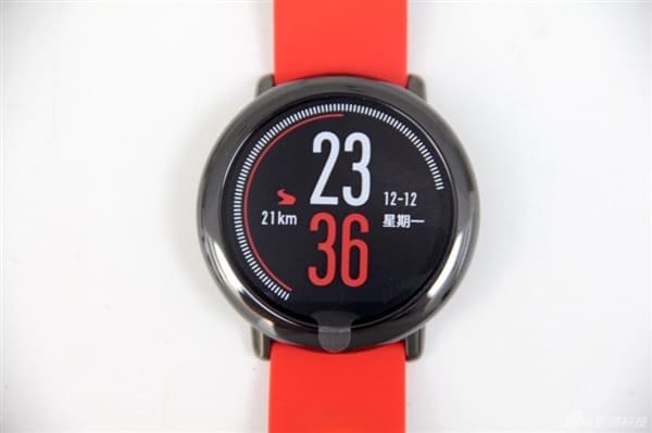 Xiaomi представил умные часы Amazfit