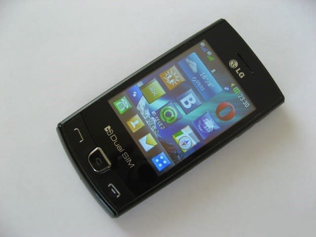  LG P520  