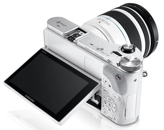 Компактная беззеркальная фотокамера NX300 от Samsung