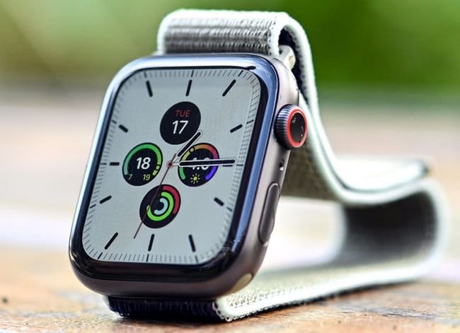Apple Watch 5 отключаются при полной зарядке - причины, что делать?