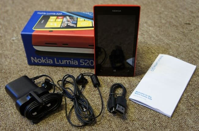Распаковка Nokia Lumia 520