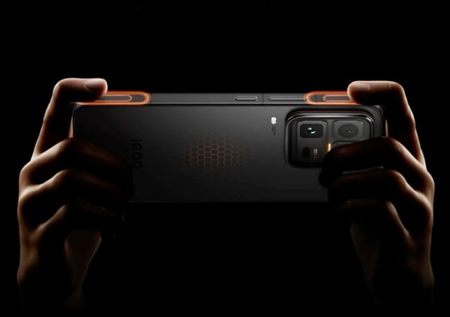 ����� ������ ���������� ��������? ����������� iQOO 15 Ultra